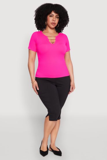 Plus Size Seamless Rib Knit Chain Keyhole Tee