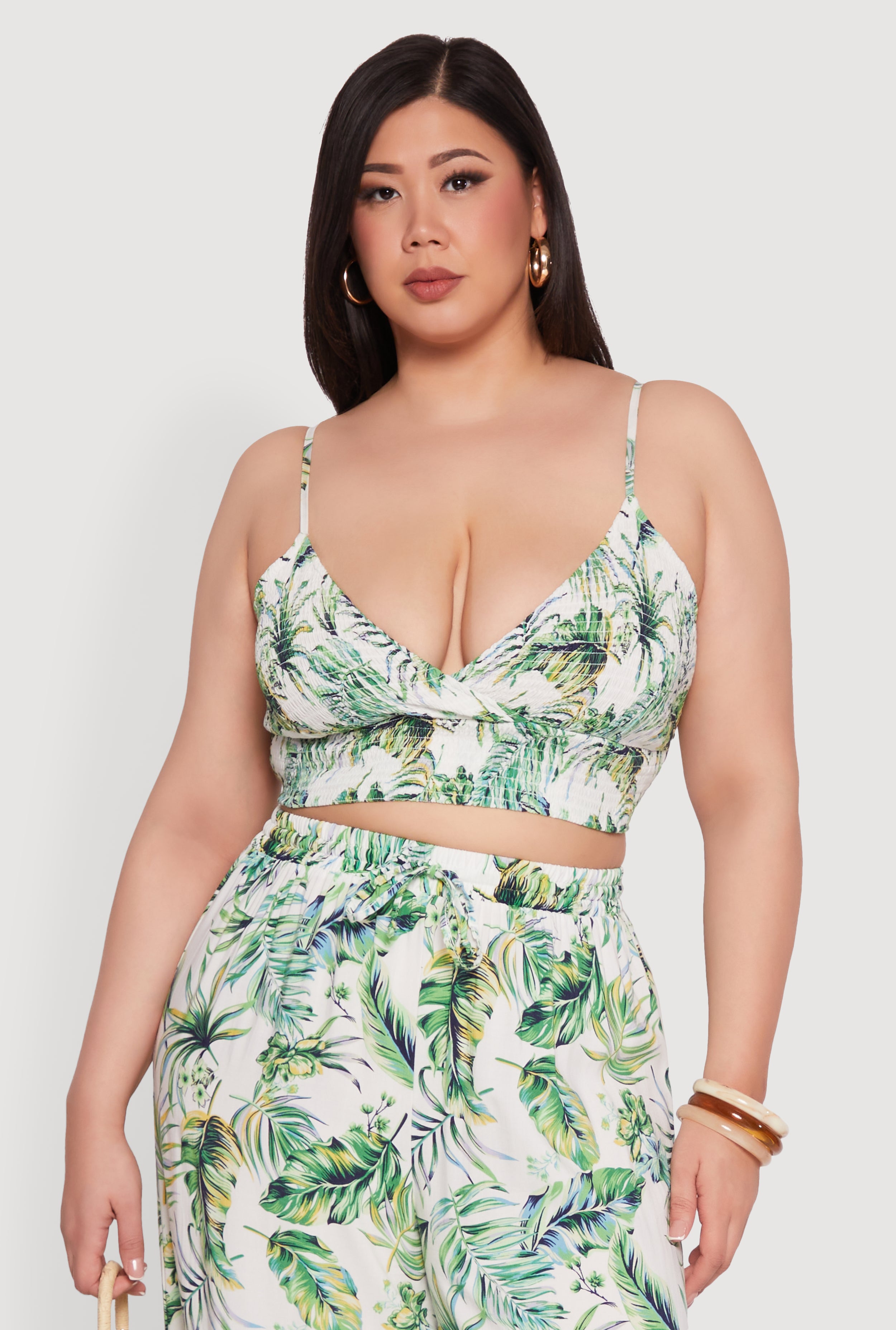 Plus Size Almost Famous Sleeveless V-Neck Crop Top for Going Out